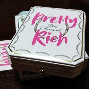 Too Faced Pretty Rich & DOC Friendcation Set